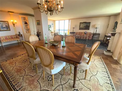 27110 Grand Central Pkwy #20 0, New York, NY 11005