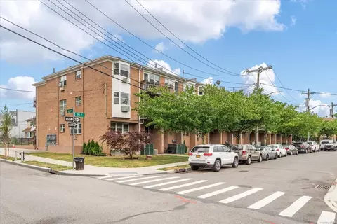 150-15 95th St #2, Ozone Park, NY 11417