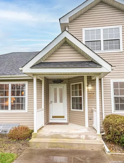 158 Scenic Lake Dr #158, Riverhead, NY 11901