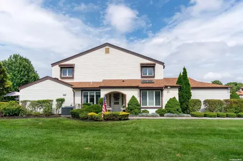 908 Gotham Ct S #908, Saint James, NY 11780