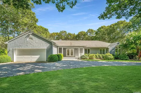 29 Elizabeth Ln, Quogue, NY 11959