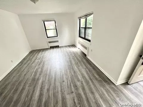 73-03 220 St #5A1, Oakland Gardens, NY 11364