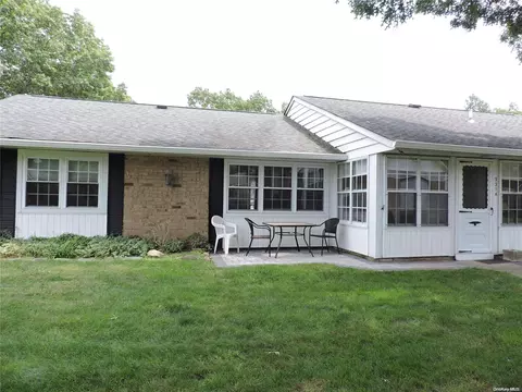 331 Woodbridge Dr #A, Ridge, NY 11961