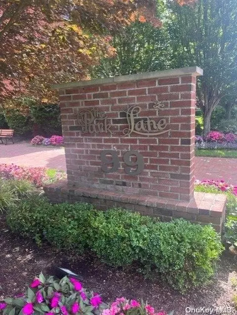 99 S Park Ave #218, Rockville Centre, NY 11570
