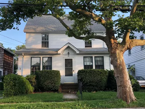 20 Brown St, North Hempstead, NY 11596