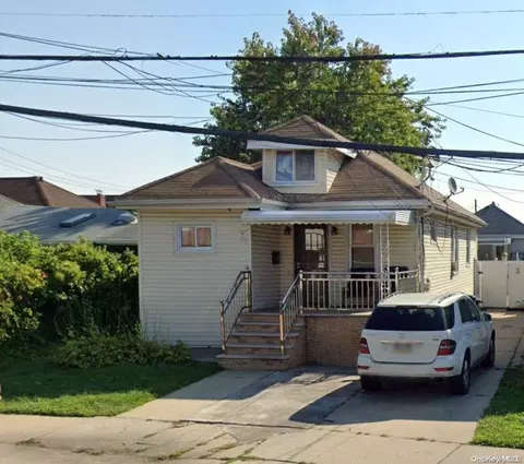 132-11 Centreville St, New York, NY 11417