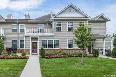 1503 Lennox Dr #1503, Smithtown, NY 11780