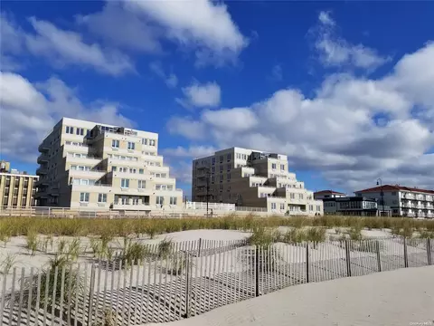 440 W Broadway #3F, Long Beach, NY 11561