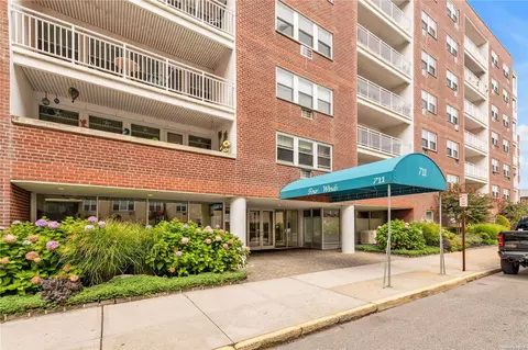711 Shore Rd #5L, Long Beach, NY 11561