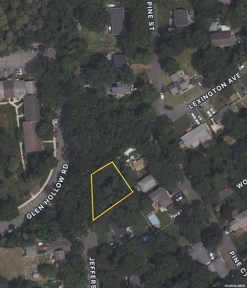 Lexington Avenue, Brookhaven, NY 11772
