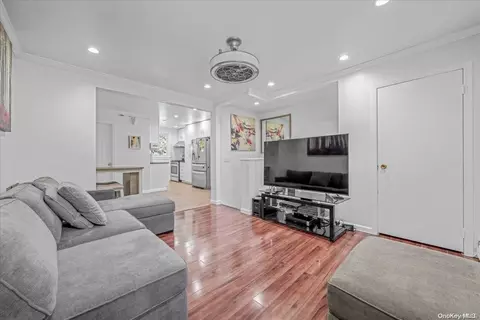 1690 Grand Ave #B9, Baldwin, NY 11510