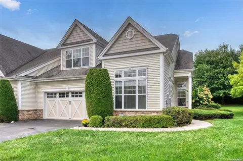 218 Sonata Ct #218, Eastport, NY 11941