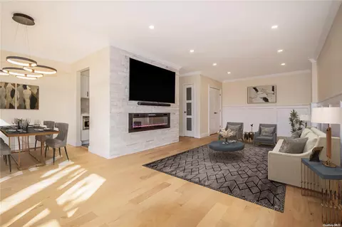 195 S Middle Neck Rd #3D, North Hempstead, NY 11021
