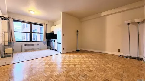 99-52 66th Rd #5P, Rego Park, NY 11374