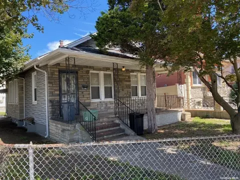 98-29 Albert Rd, New York, NY 11417