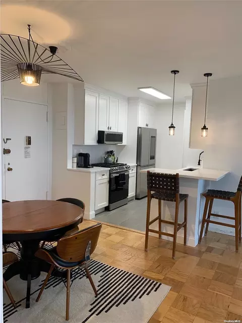 270-10 Grand Central #10C, Little Neck, NY 11362