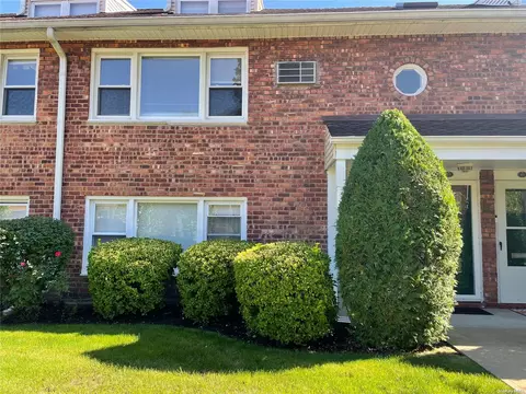 1600 Grand Ave #O-2, Baldwin, NY 11510