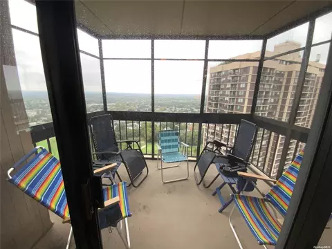 27110 Grand Central Pkwy #30O, New York, NY 11005
