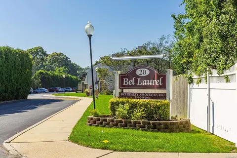 20 Laurel Ave #61, East Islip, NY 11730