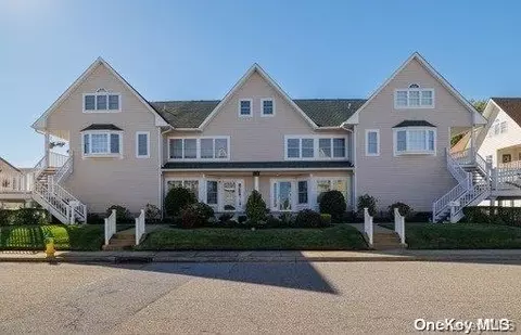 236 Westside Ave #C, Freeport, NY 11520