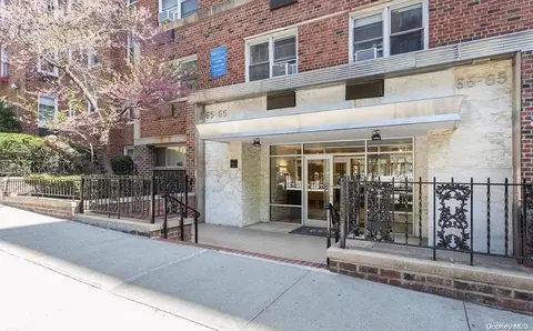 65-65 Wetherole St #1W, Rego Park, NY 11374