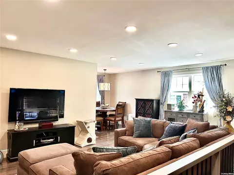 224-33 Kingsbury #B, Oakland Gardens, NY 11364