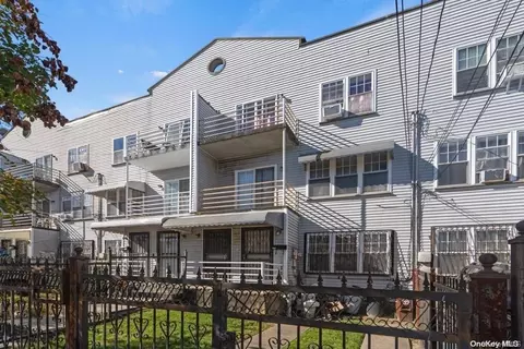 421 Beach 29th St, Far Rockaway, NY 11691