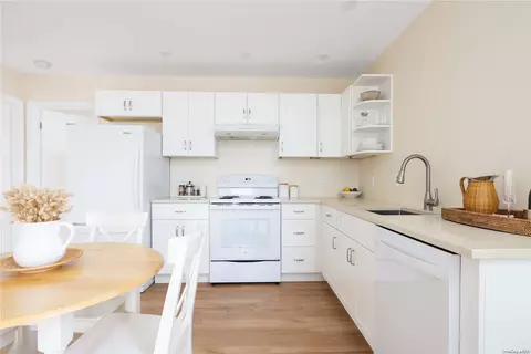 1000 9th St #C24, Greenport, NY 11944