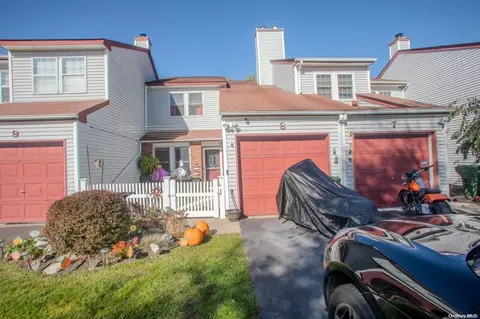 8 Braddock #1, Coram, NY 11727