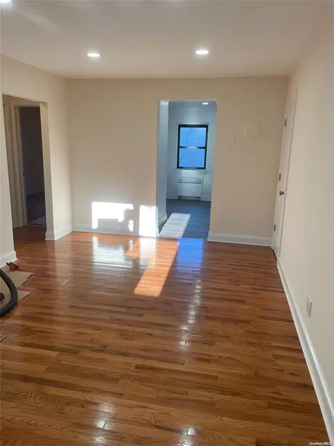 69-89 136 St #1, New York, NY 11367