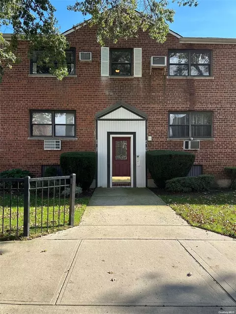 84-28 155 Ave #3L, Howard Beach, NY 11414