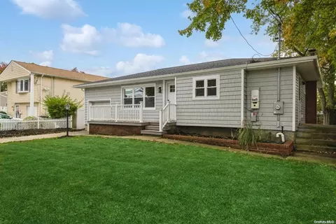 234 Broadway, West Babylon, NY 11704