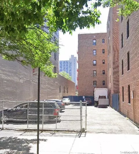 153-10 89th Ave, New York, NY 11432
