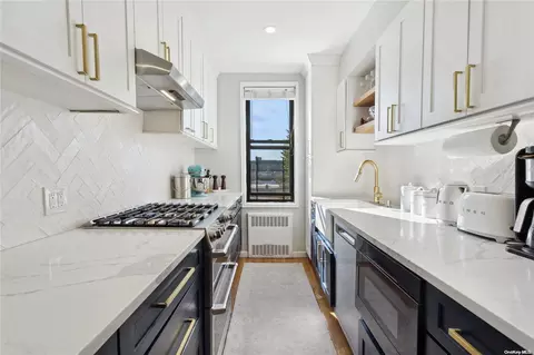 37-30 83rd St #4EF, New York, NY 11372