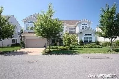 55 Hamlet Dr #55, Mount Sinai, NY 11766
