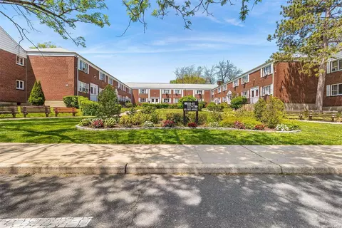 227-07 Hillside Ave #DUPLEX, New York, NY 11427