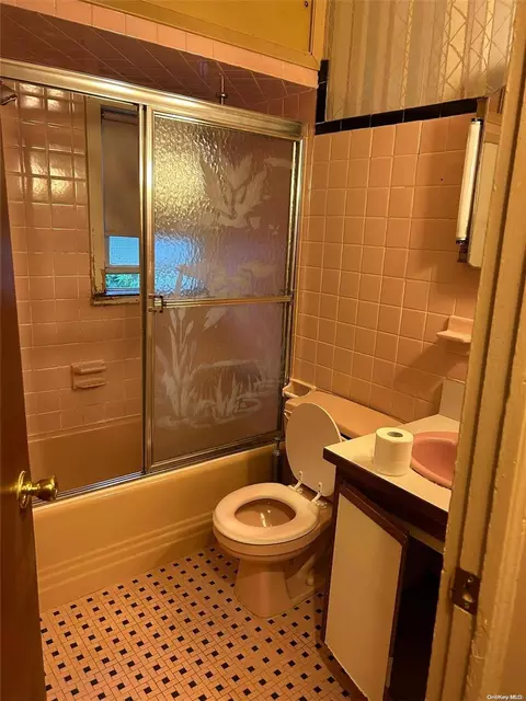 11-12 127th St, New York, NY 11356