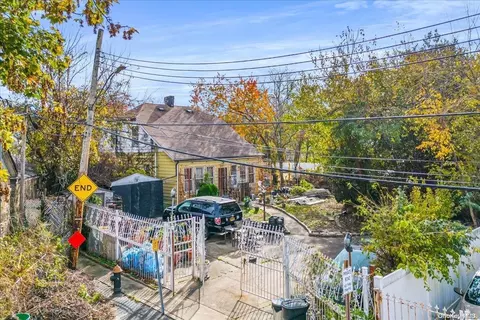 18 Vermont Ct, Brooklyn, NY 11207