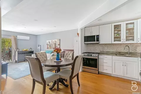 25-47 23rd St #2R, New York, NY 11102