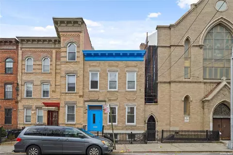 17-35 Linden St, NY 11385