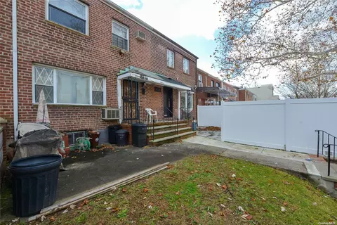 147-20 76th Rd, New York, NY 11367