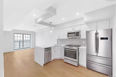 23-23 30th Rd #4D, New York, NY 11102