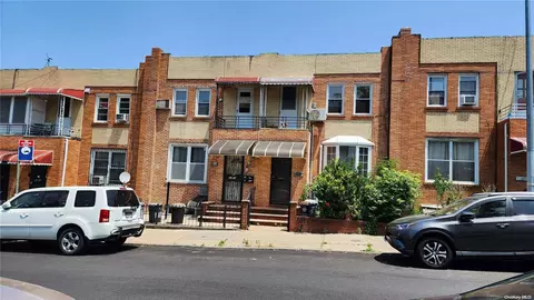 52-55 79th St, New York, NY 11373