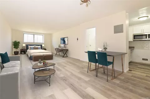 60-11 Broadway #L5, Woodside, NY 11377