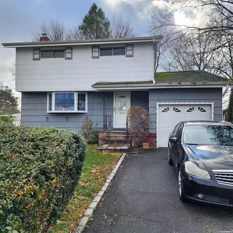 322 Barleau St, Brentwood, NY 11717