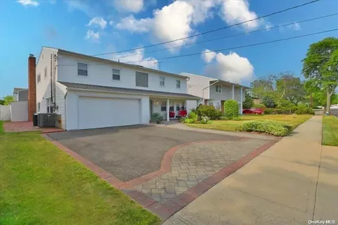 534 Halevy Dr, Cedarhurst, NY 11516