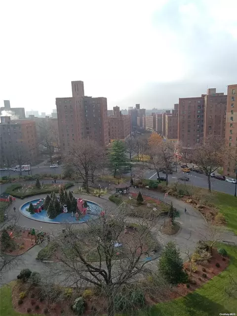 5 metropolitan #10F, NY 10462