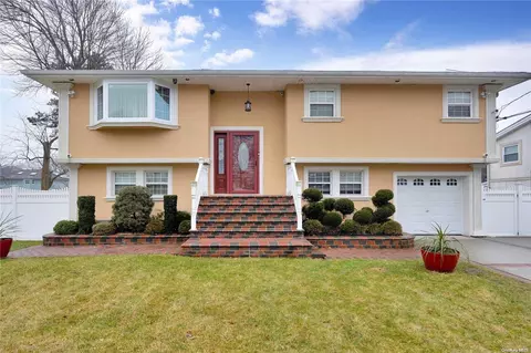 38 Nathalie Ave, Amityville, NY 11701