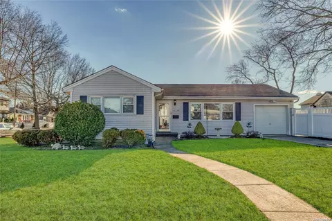 450 Webster Ave, Uniondale, NY 11553