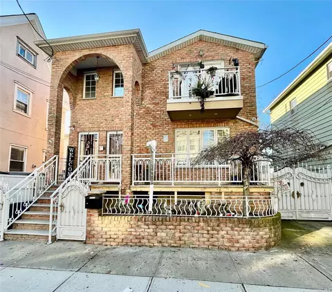 15-22 120th Street St, New York, NY 11356